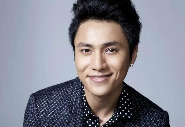 娱乐圈谁狐臭_杨幂挖鼻孔_娱乐圈马虎明星