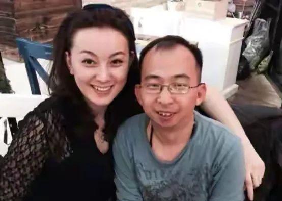 美女野兽组合 娱乐圈丑男美女恋爱故事 娱乐圈颜值与才华反差情侣_娱乐圈最丑男