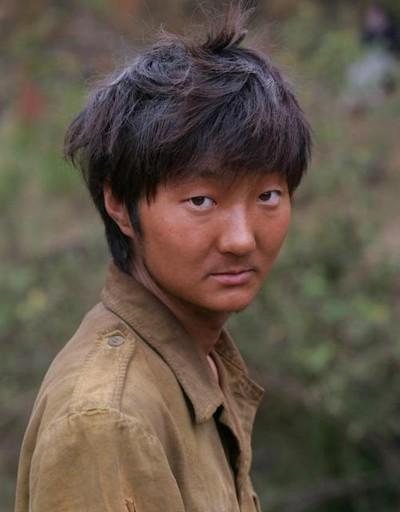 美女野兽组合 娱乐圈丑男美女恋爱故事 娱乐圈颜值与才华反差情侣_娱乐圈最丑男