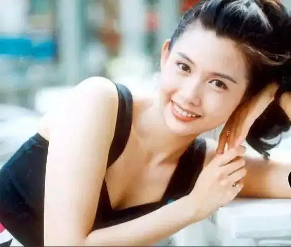 邱淑贞二女儿沈日_邱淑贞女儿美貌遗传_中国女明星邱淑贞