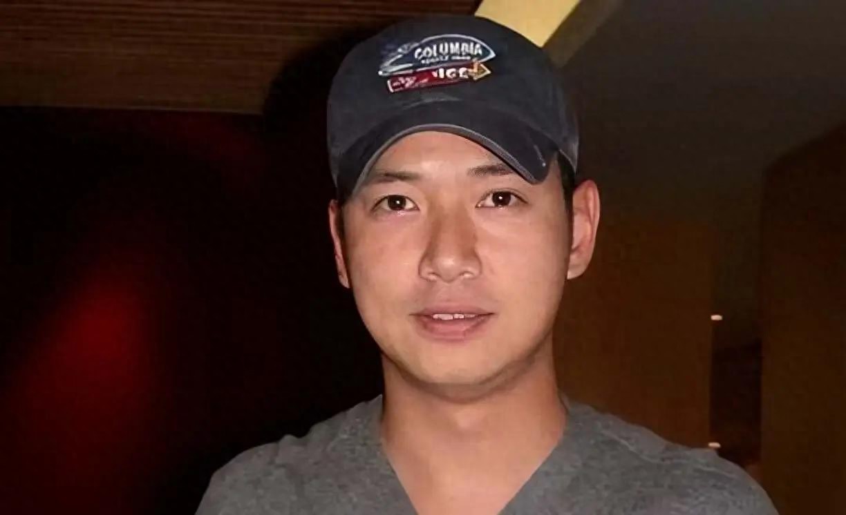 蔡子健 退出娱乐圈_蔡子健 复出 新剧 COURT 香港男星 17年淡出 转型财务策划 大学老师 杜琪峰 邀请 演员心态变化 岁月留痕 中年