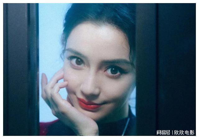 08年艳照门事件后，陈冠希和杨颖早年合照流出，简直不堪入目！